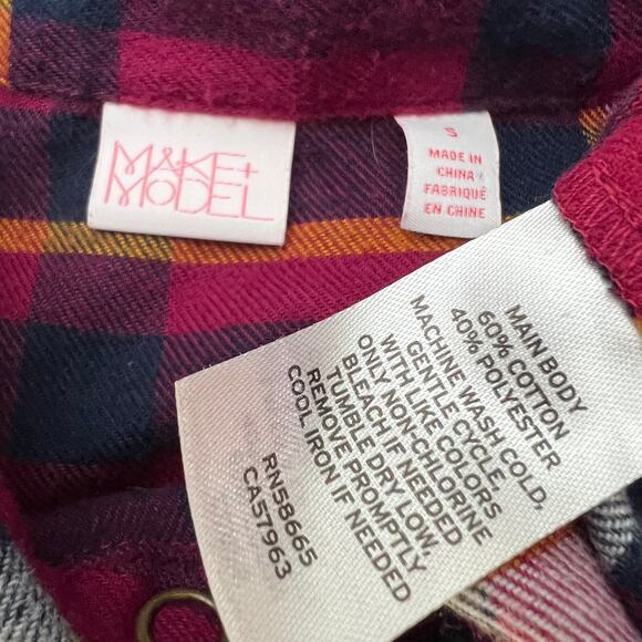 Make + Model Size SMALL Pink Purple Plaid Night Night Snap Button Up Shirt - Picture 6 of 6